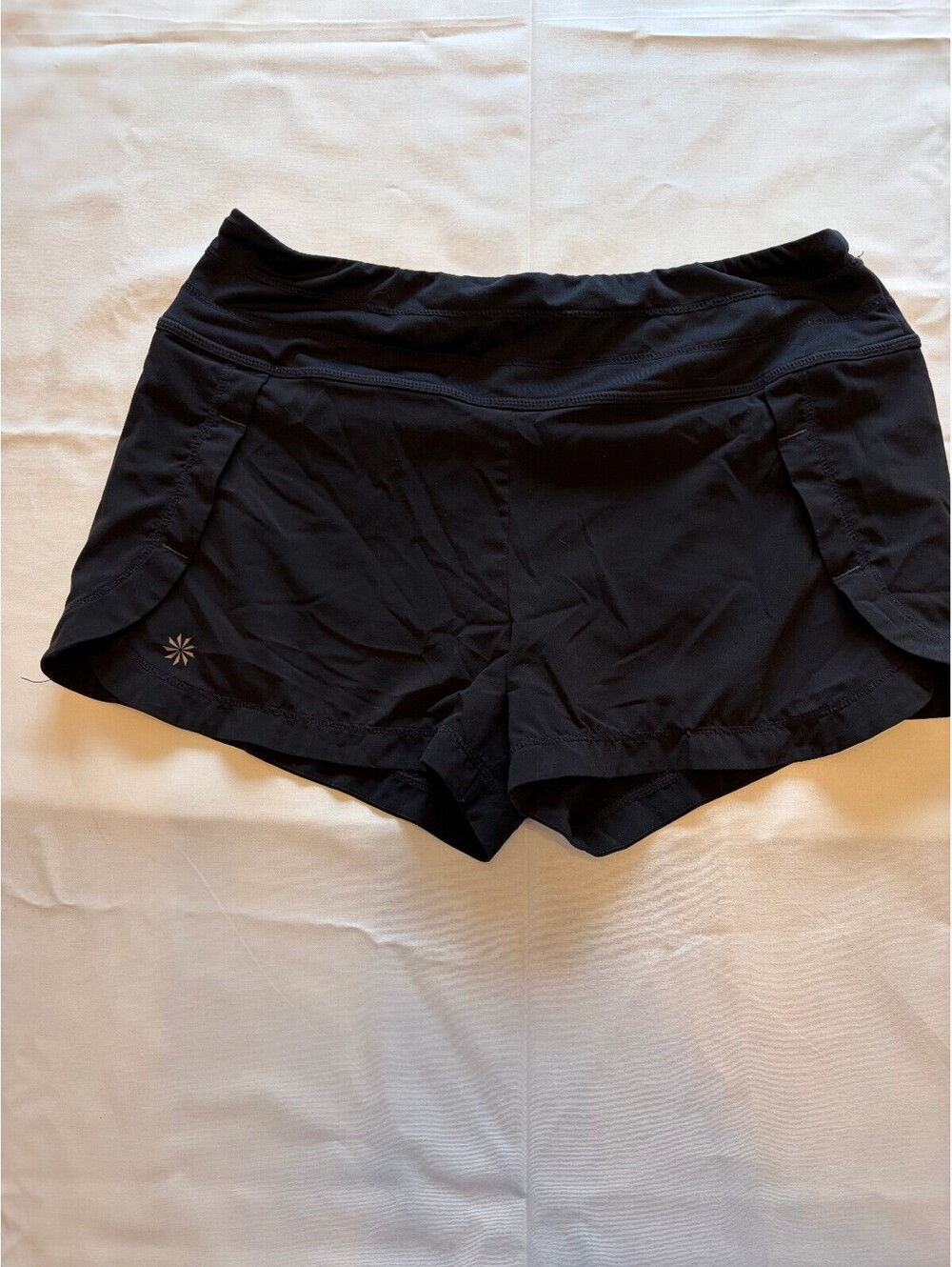 Athleta Womans Lined running shorts